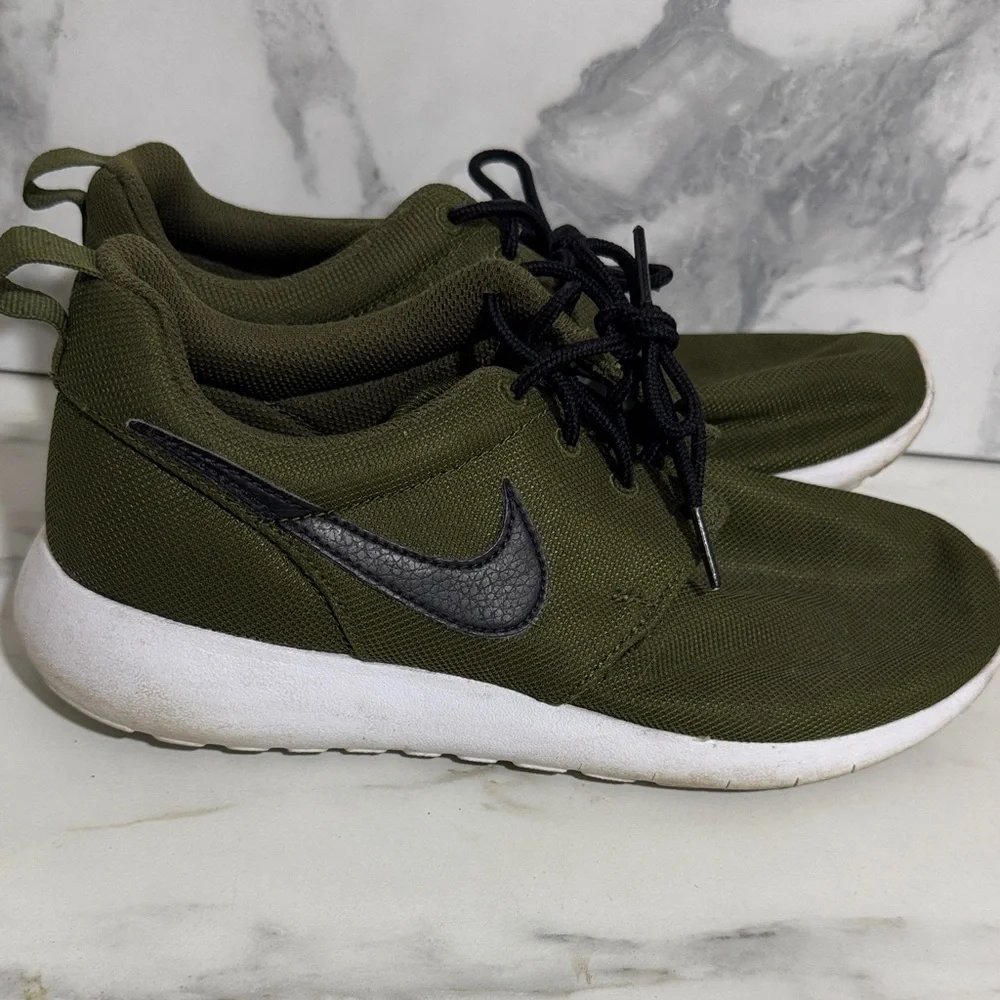 Nike Forest Green Athletic Shoes